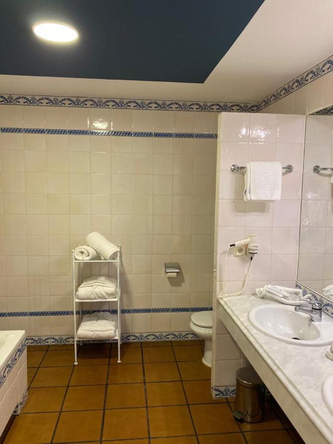 Los Bronces Lucena Esterno foto